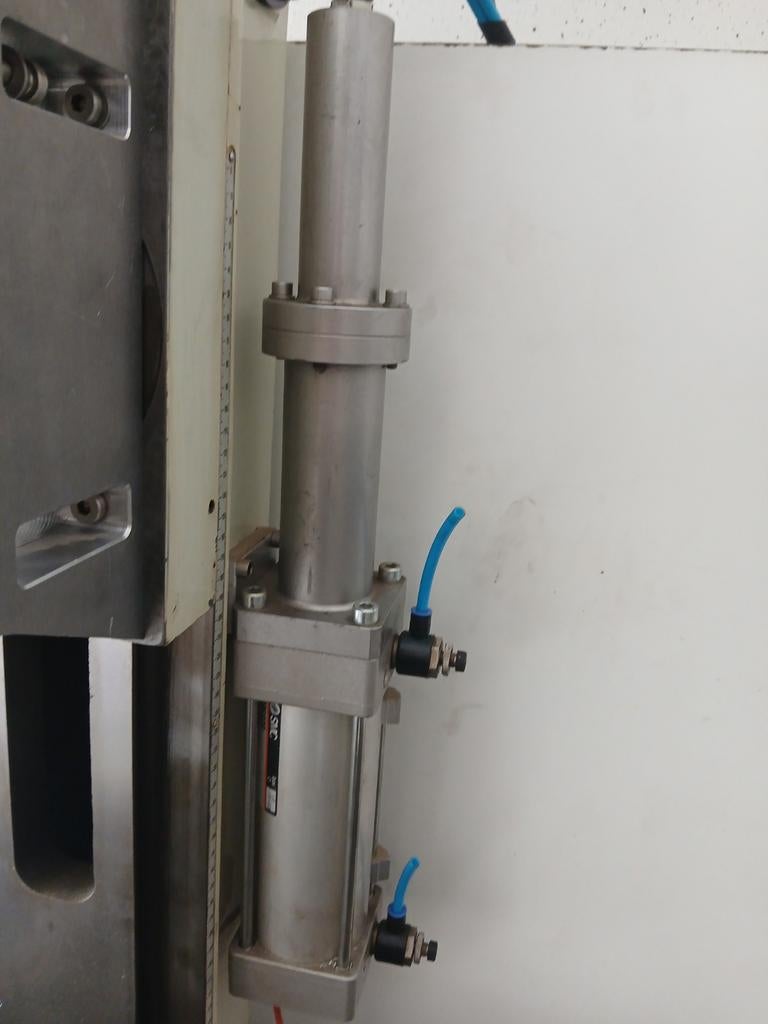 Pneumatische cilinder naar hydraulische cilinder conversie, Ophalen
