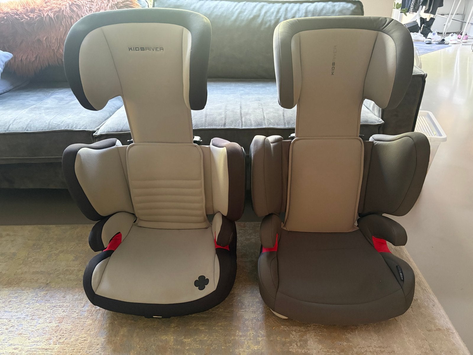 Kidsriver autostoel 15-36 kg, grijs/beige, 2 stuks, 15 t/m 36 kg, Zijbescherming, Ophalen, Overige merken