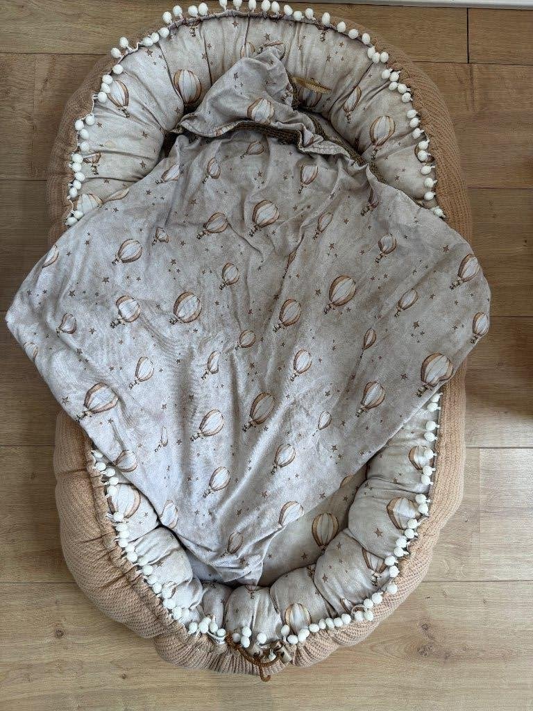 Handmade Preloved Babynestje + matching (bad)kleedje, Ophalen of Verzenden, Zo goed als nieuw, Kraamcadeau