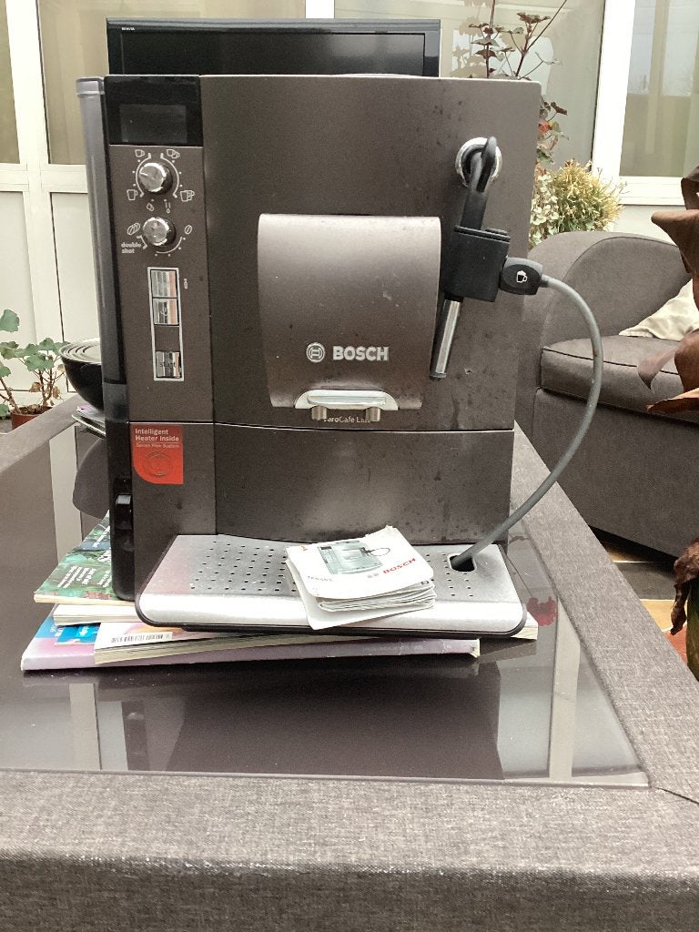 Bosch koffiemachine, Witgoed en Apparatuur, Ophalen, Koffiemachine, Niet werkend, 4 tot 10 kopjes