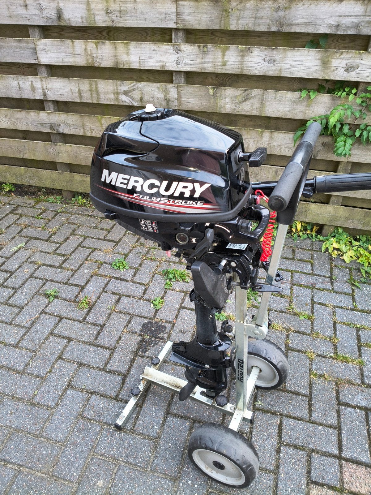 Mercury 2.5 pk viertakt buitenboordmotor, Ophalen, Zo goed als nieuw