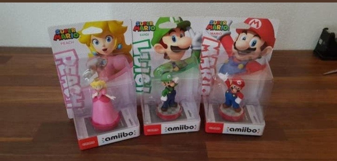 Amiibo Super Mario set: Mario, Luigi, Peach (3 figuren), Verzamelen, Ophalen of Verzenden