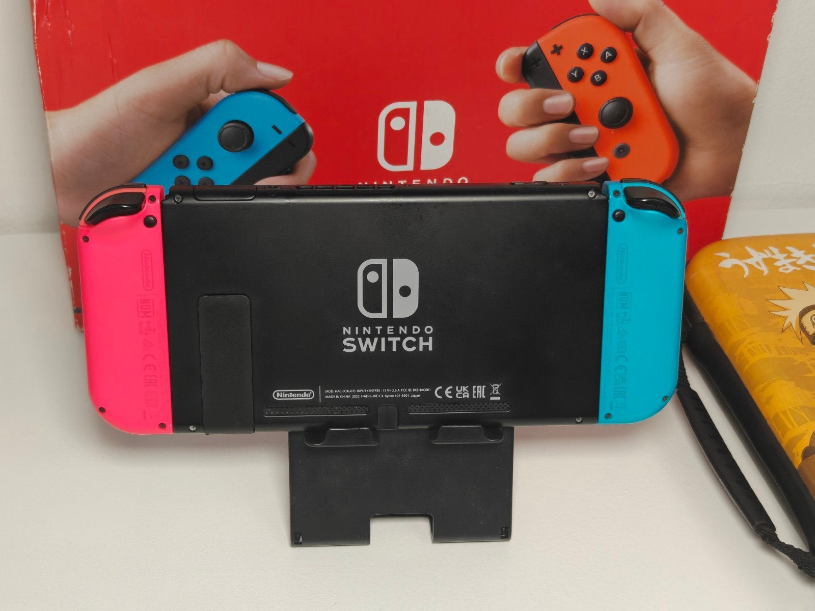 Nintendo Switch met Joy-Cons en hoesje, Gebruikt, Support@nintendo.com, Ophalen of Verzenden, 11-1 Kamitoba Hokodate-cho, Minami-ku, Kyoto 601-8501, Japan