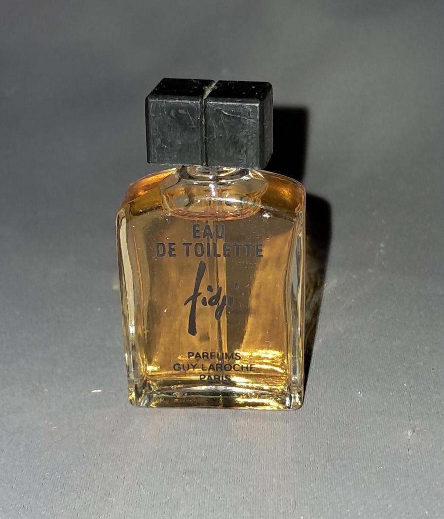 Volle parfum mini Guy laroche  Fidji, Ophalen of Verzenden, Zo goed als nieuw, Miniatuur, Gevuld