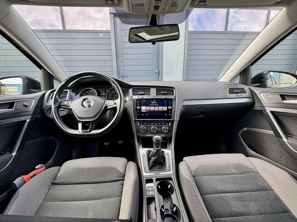 Volkswagen Golf 1.0 TSI- 110pk Highline | Business R | Facel, Auto's, Gebruikt, Lichtsensor, Zwart, Bedrijf