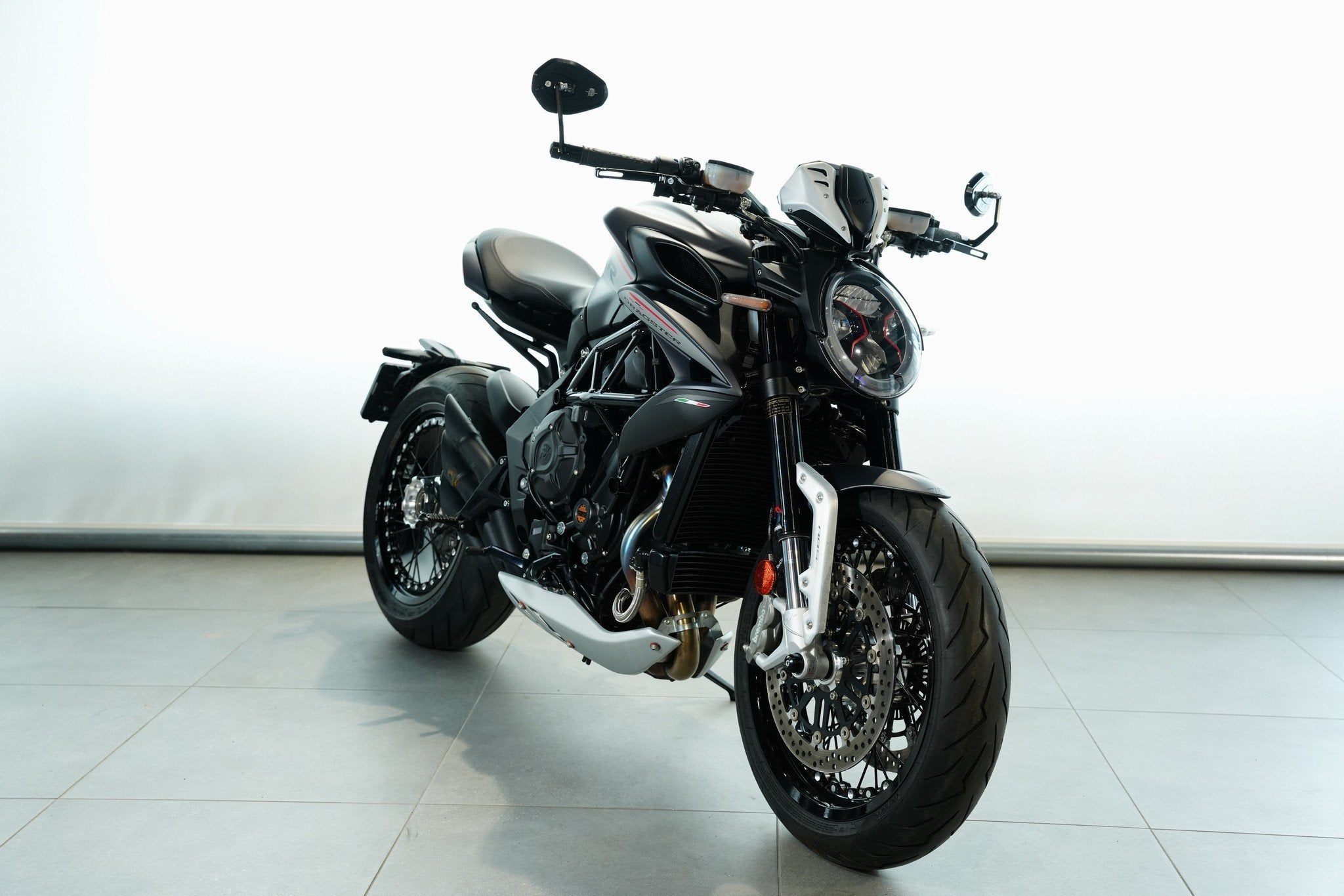 MV Agusta DRAGSTER 800 RR SCS (bj 2021), Motoren, Motoren | MV Agusta, Brouwer Motors, Bedrijf, Info@brouwermotors.nl, Meer dan 35 kW