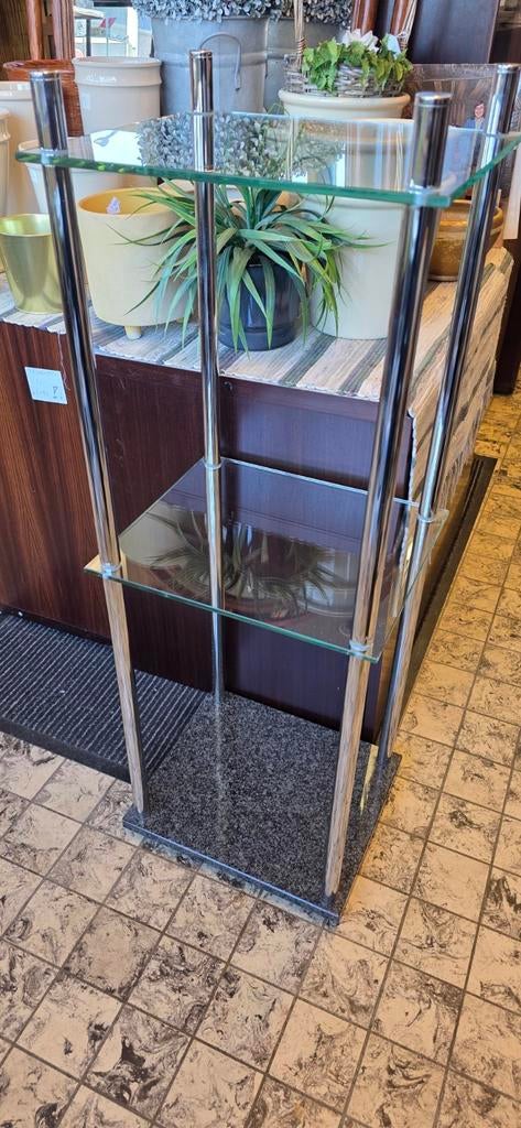 Glazen bijzettafel met chromen poten en granieten voet, Ophalen, Gebruikt