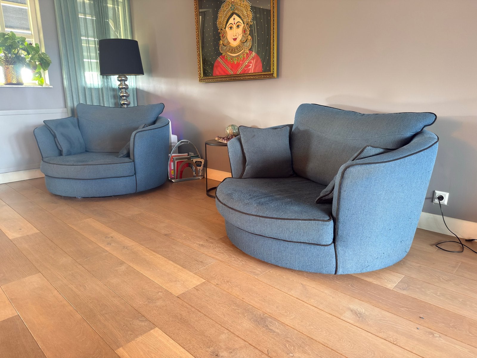 Twee comfortabele blauwe (380 graden) draai fauteuils, Ophalen, Gebruikt, Stof, 75 tot 100 cm