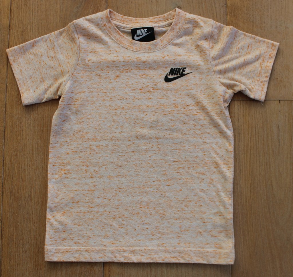T-shirt van Nike 104/110, Gebruikt, Meisje, Ophalen of Verzenden, Shirt of Longsleeve