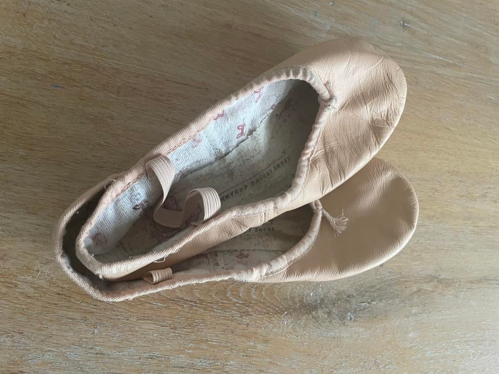 Balletschoentjes leer maat 30, Sport en Fitness, Ballet, Ophalen of Verzenden, Gebruikt, Schoenen