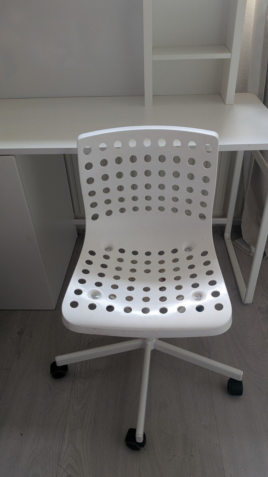 Witte bureaustoel op wielen - ideaal voor thuiswerkplek, Ophalen, Gebruikt, Wit, Bureaustoel