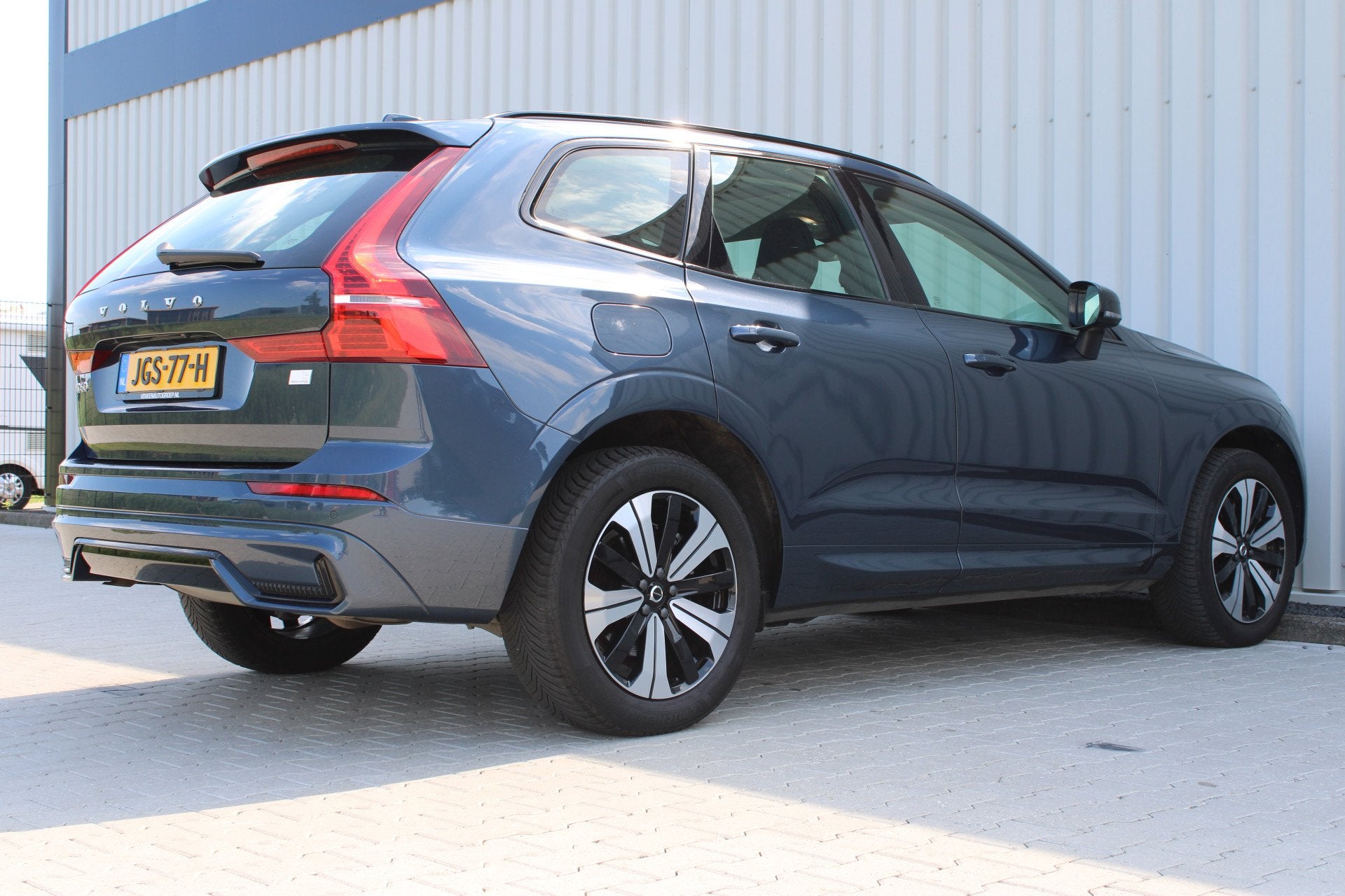 Volvo XC60 2.0 T6 Plug-in hybrid AWD Plus Dark | Incl. 12 ma, Auto's, Automaat, 12 maanden, Gebruikt, 4 cilinders