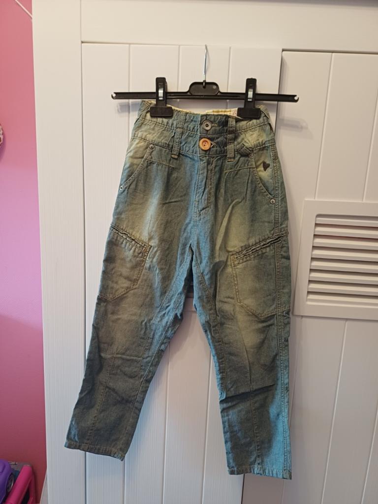 Spijkerbroek van Vingino, maat is voor 7 jaar, Kinderen en Baby's, Kinderkleding | Maat 122, Gebruikt, Meisje, Broek, Ophalen of Verzenden
