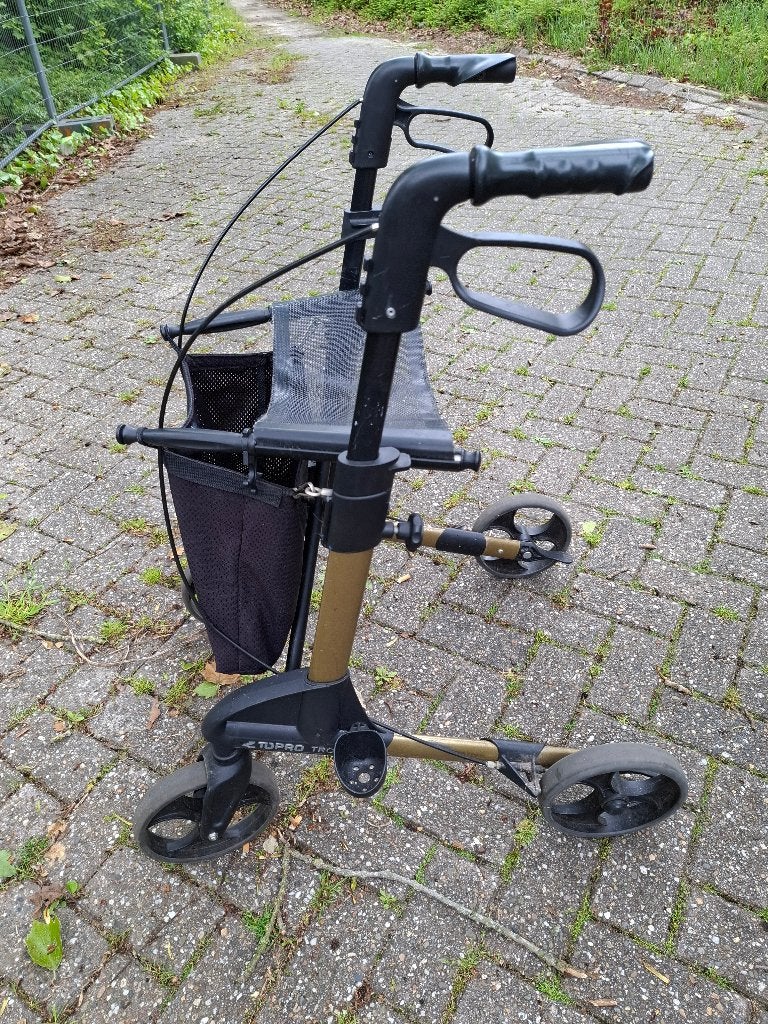 rollator in nette staat, Diversen, Rollators, Ophalen of Verzenden, Opvouwbaar, Gebruikt