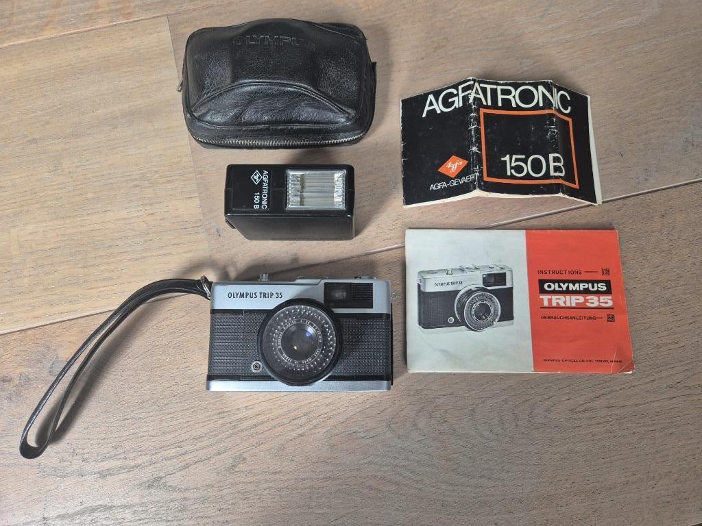 Olympus Trip 35 met Agfatronic flitser, Ophalen of Verzenden, Gebruikt, Compact, Olympus