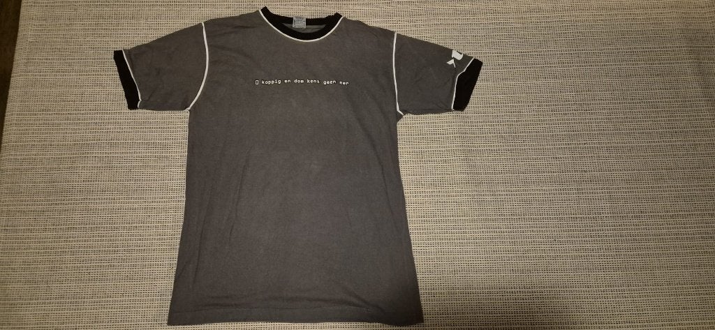 T-shirt Tröckener Kecks 'Koppig en dom kent geen eer' XL, Ophalen of Verzenden, Gedragen, Maat 56/58 (XL), Grijs