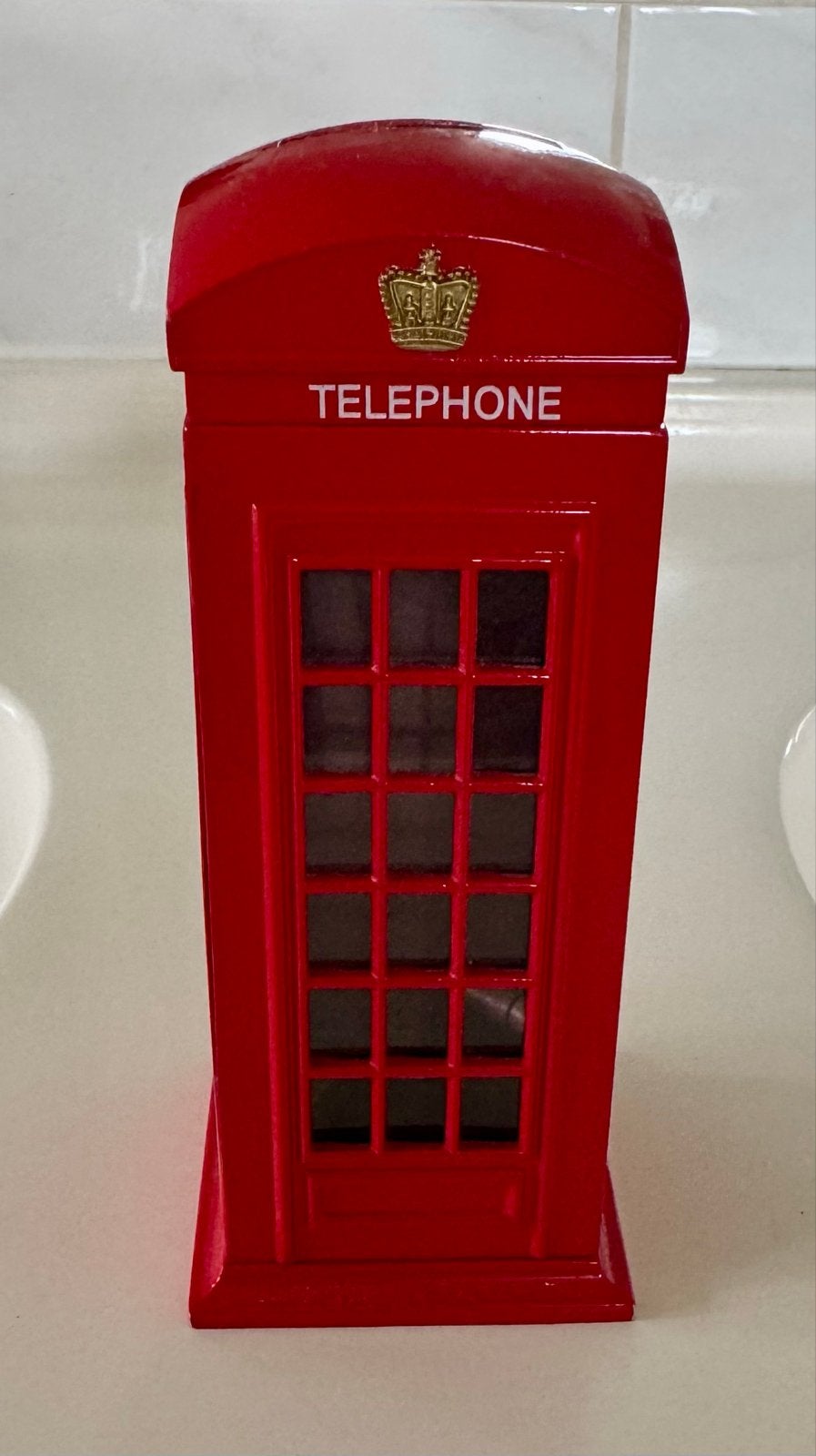 Nieuwe Engelse telefooncel spaarpot - metaal, rood, 15 cm, Ophalen of Verzenden, Nieuw, Metaal of Blik, Object of Gebouw