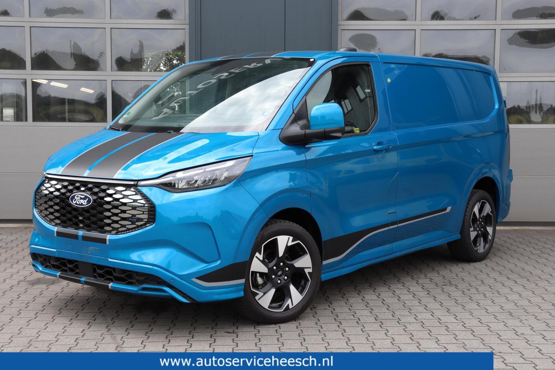Ford E-Transit Custom L1H1 SPORT 65 kWh l ELEK. SCHUIFDEUR l, 330 km, Stof, Gebruikt, Zwart