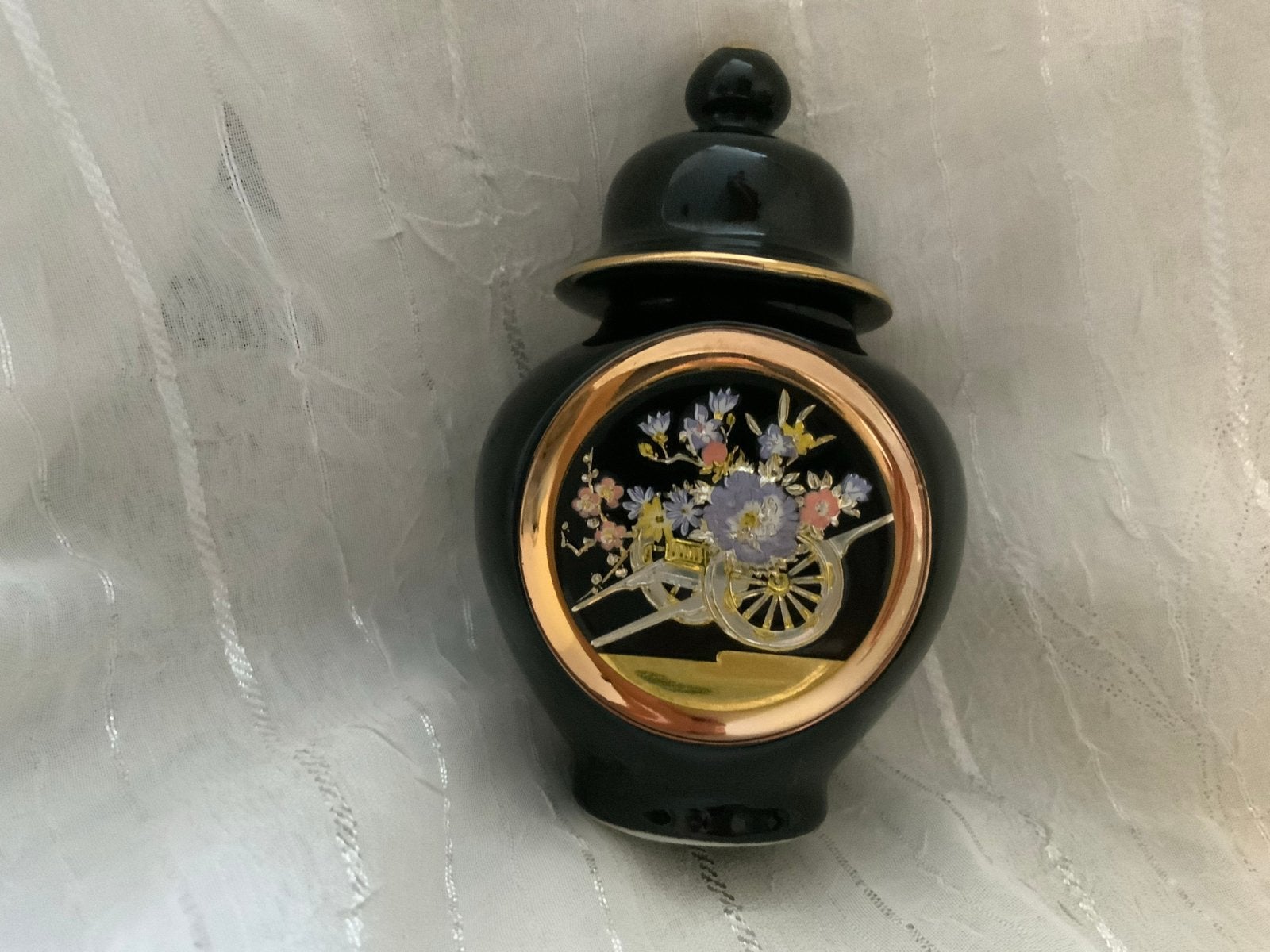 Choki Vaas 'De Bloemenkar' 24K Goud, Antiek en Kunst, Antiek | Vazen, Ophalen of Verzenden