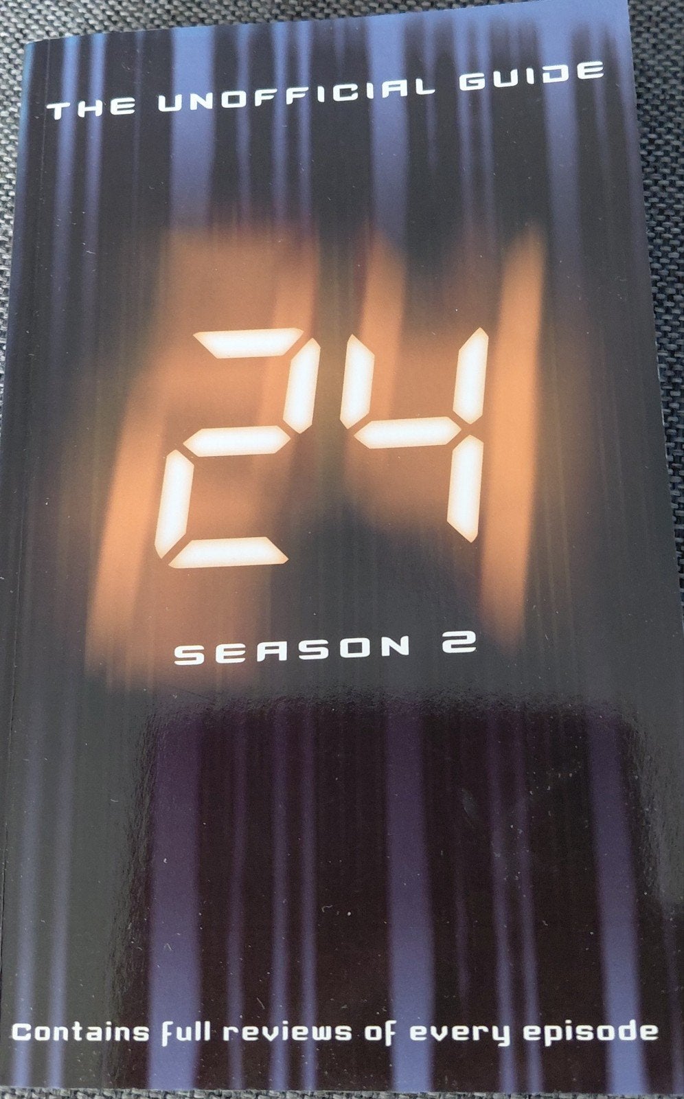 24 Season 2: The Unofficial Guide - Boek, Boeken, Ophalen, Zo goed als nieuw, Muziek, Film of Tv