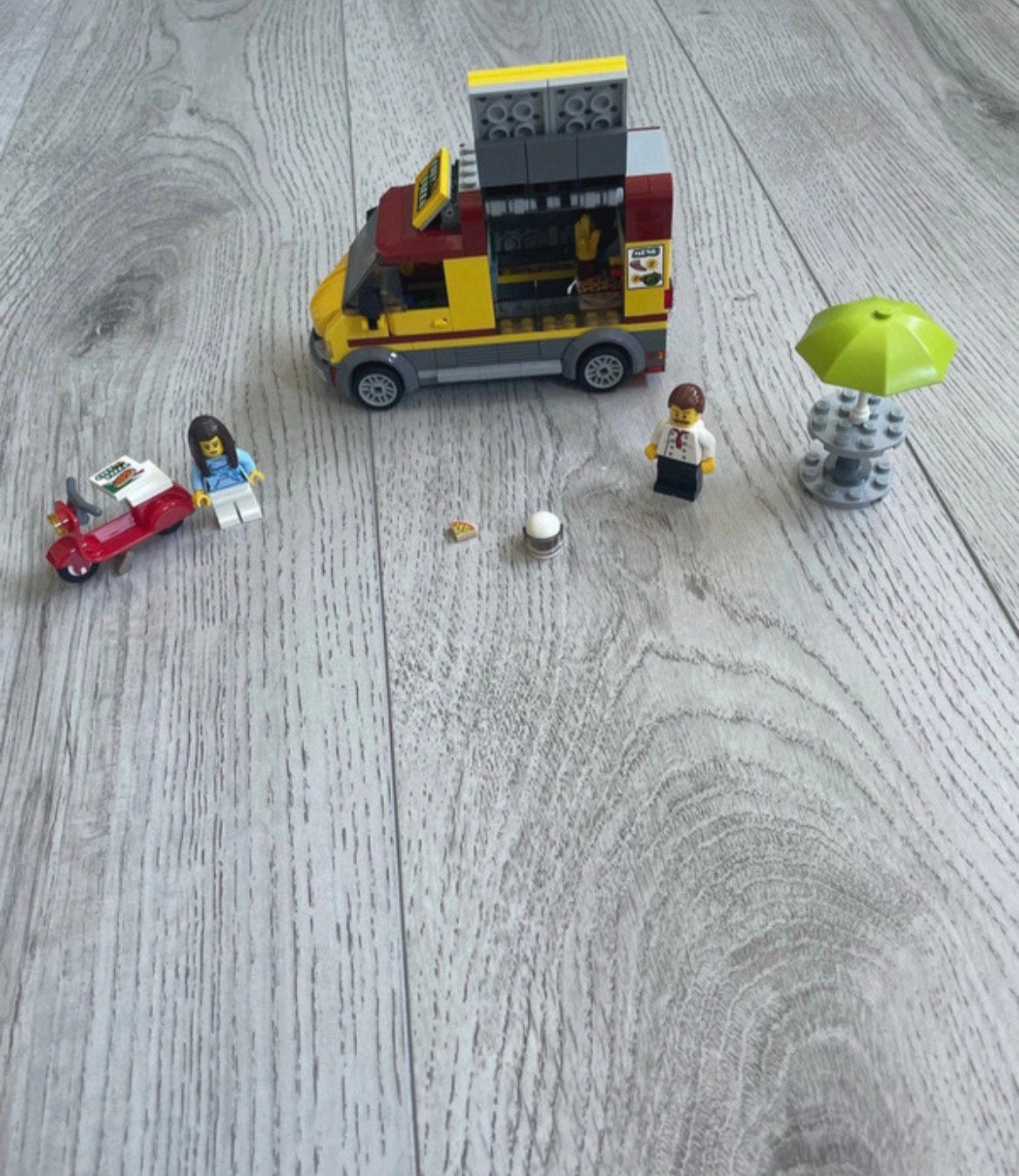 Lego City Pizza Van (60150) met instructies en figuren, City, Lego, Ophalen of Verzenden, Zo goed als nieuw