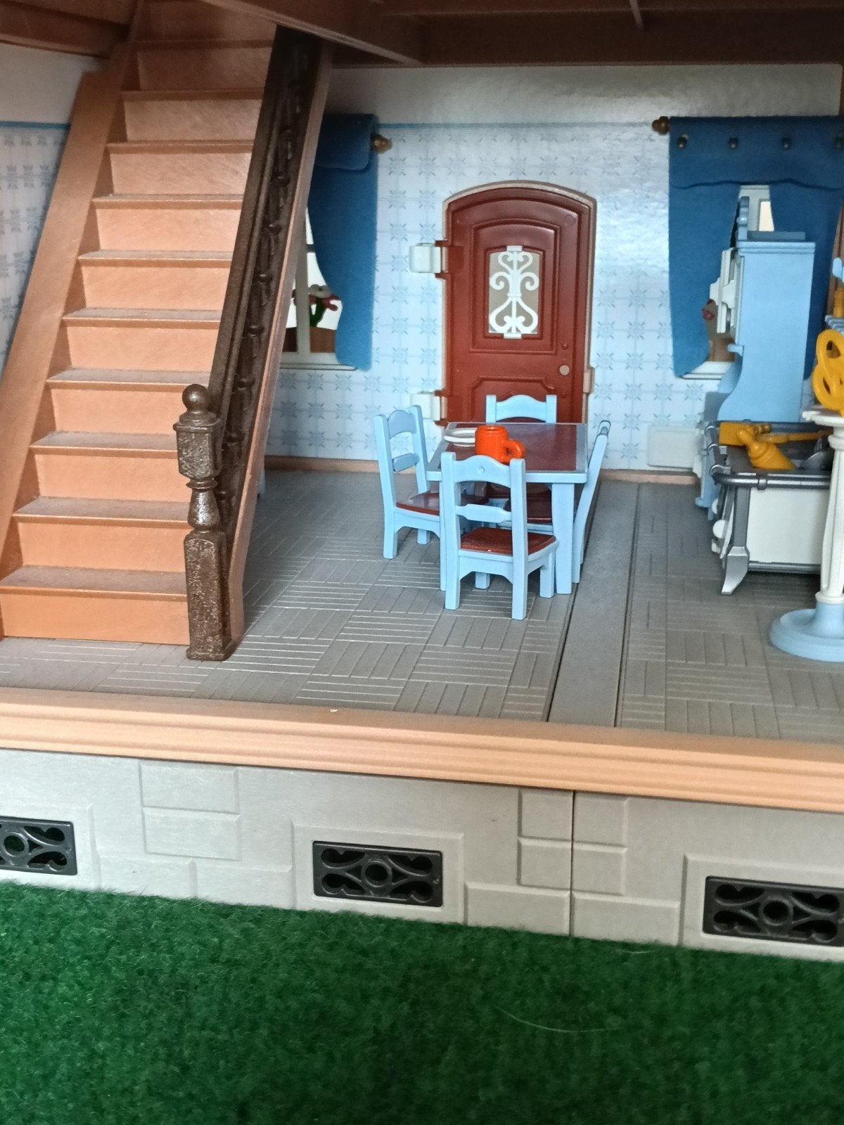 Foto 5 van Victoriaans poppenhuis playmobil met extra meubels