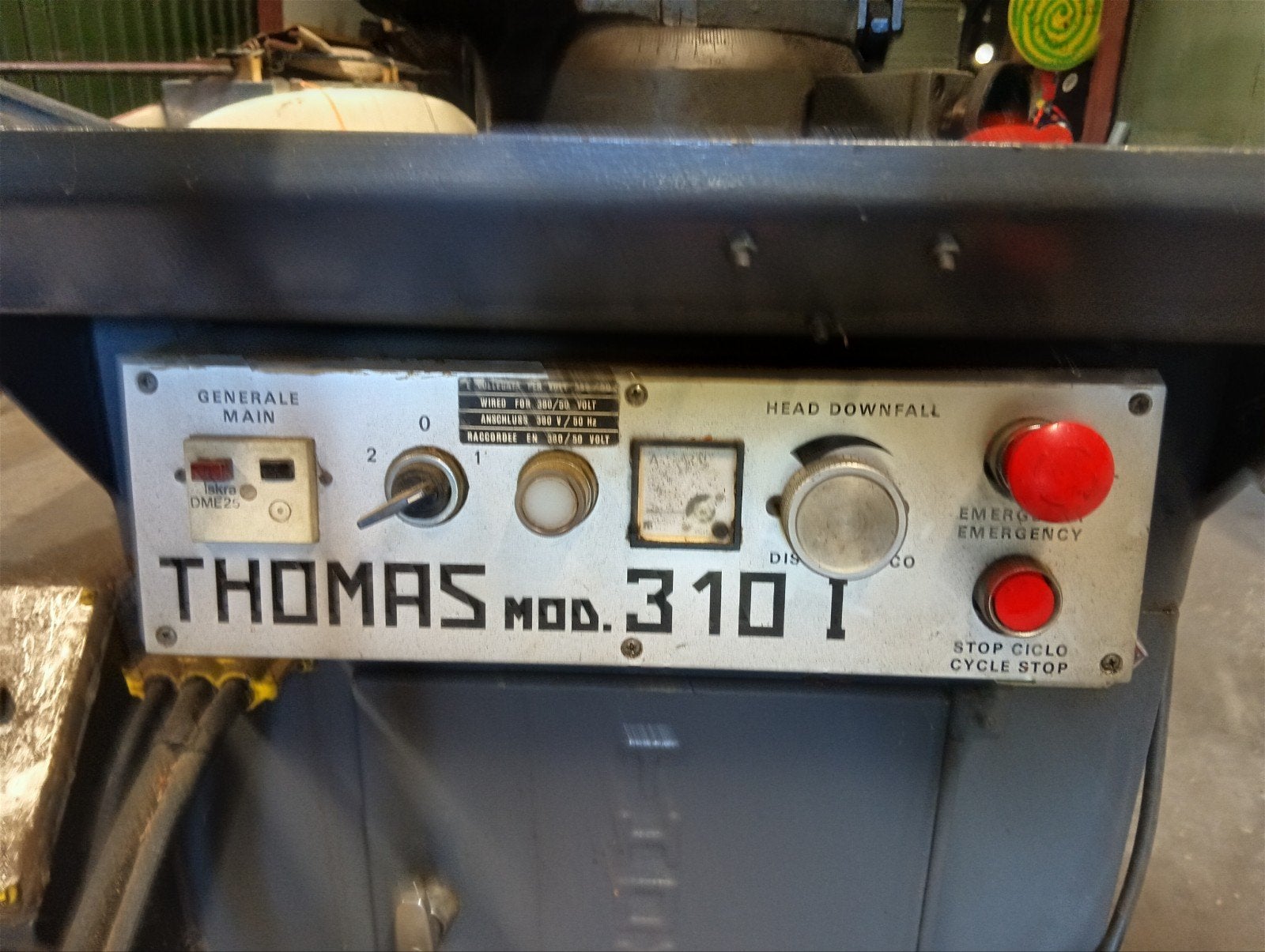 Foto 3 van lintzaag bandzaag groot Thomas 310 I