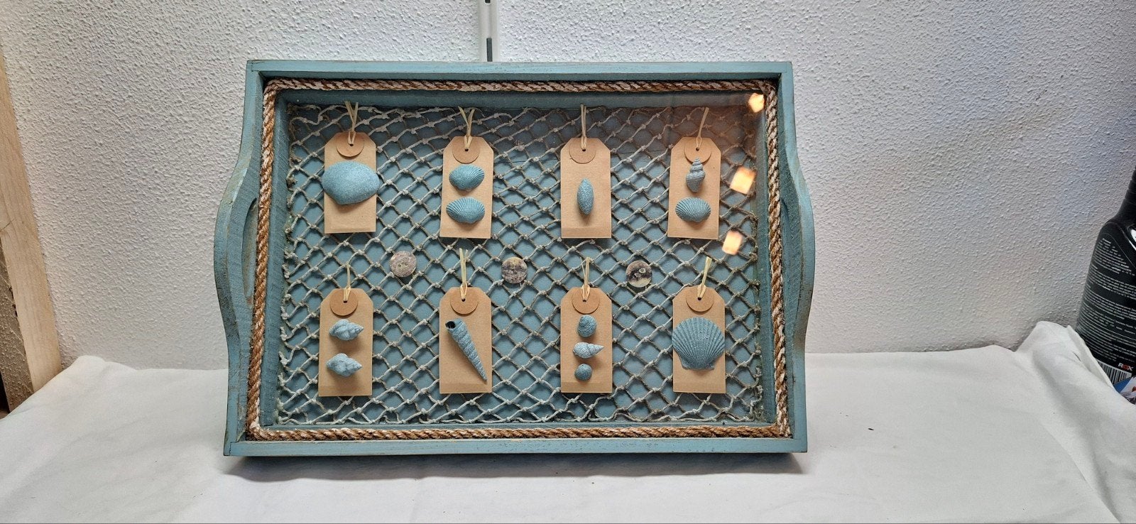 Decoratieve groen blauw dienblad met schelpen en visnet, Huis en Inrichting, Ophalen, Hout, Gebruikt, Blauw