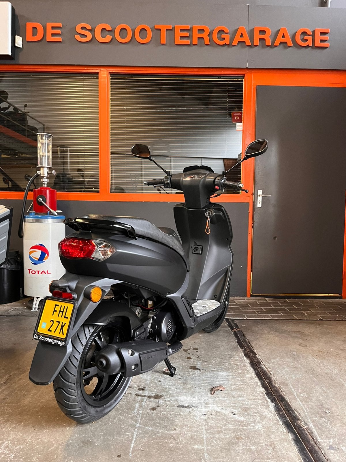 Peugeot kisbee brom 45km 2021, Fietsen en Brommers, Scooters | Peugeot, Peugeot, Gebruikt, Overige modellen, Maximaal 45 km/u