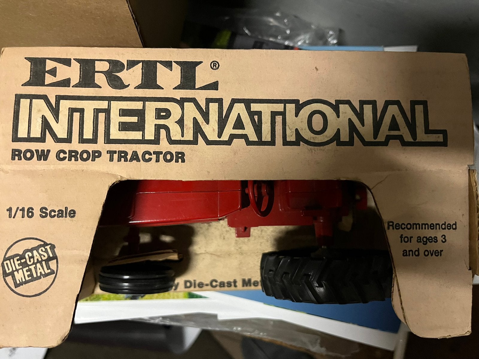International Row Crop  1:16, Ophalen of Verzenden