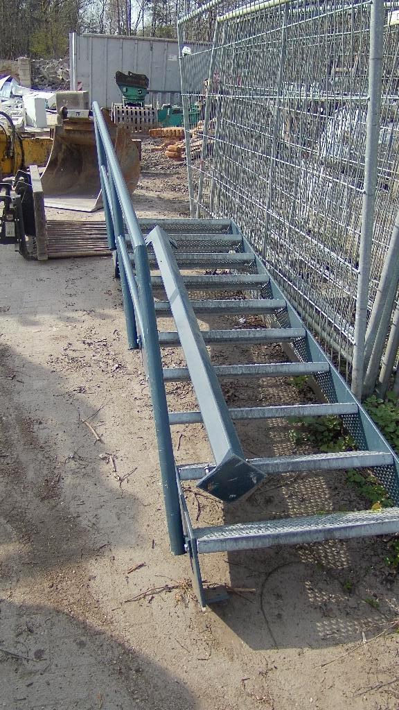 ijzeren trap met bordes, Ophalen, Gebruikt, Trap, 2 tot 4 meter