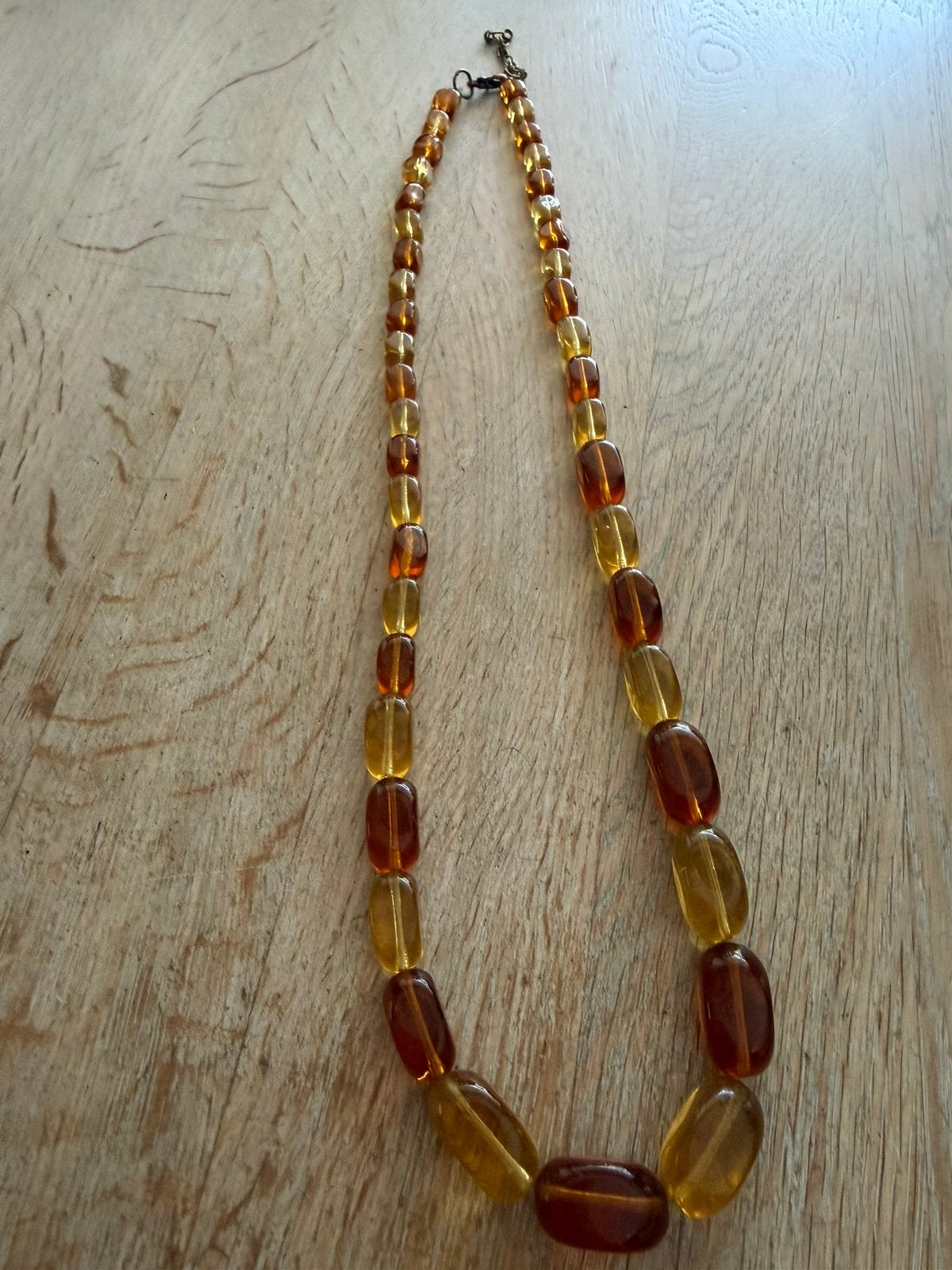 Oude glaskralen ketting (geen barnsteen), Verzenden, Zo goed als nieuw, Bruin, Steen of Mineraal