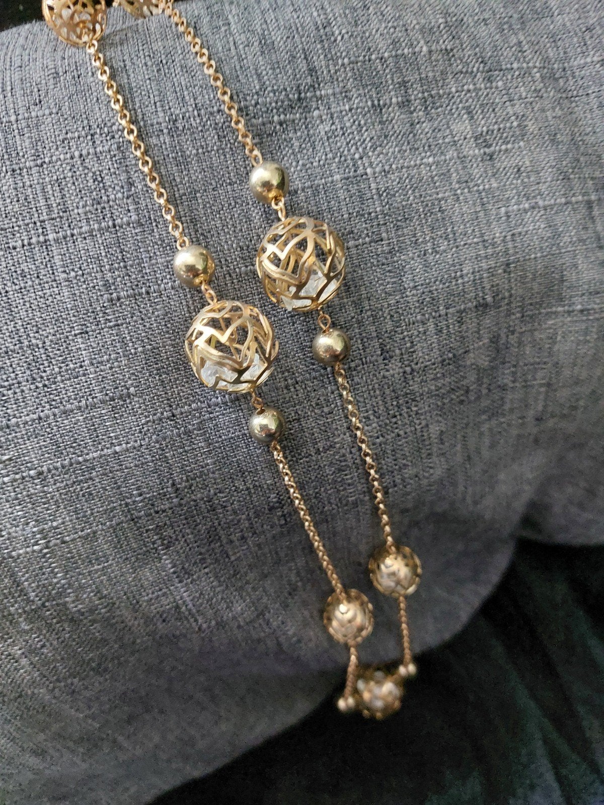 Lange gouden ketting met kristallen bollen, Met kristal, Overige materialen, Ophalen of Verzenden, Zo goed als nieuw