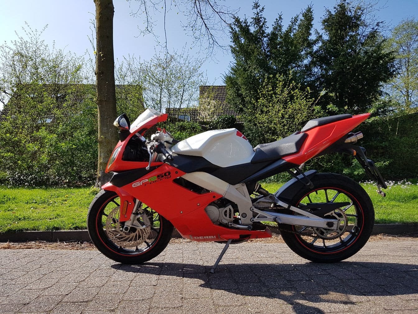 Derbi gpr 50 racing, Fietsen en Brommers, Ophalen of Verzenden, Zo goed als nieuw