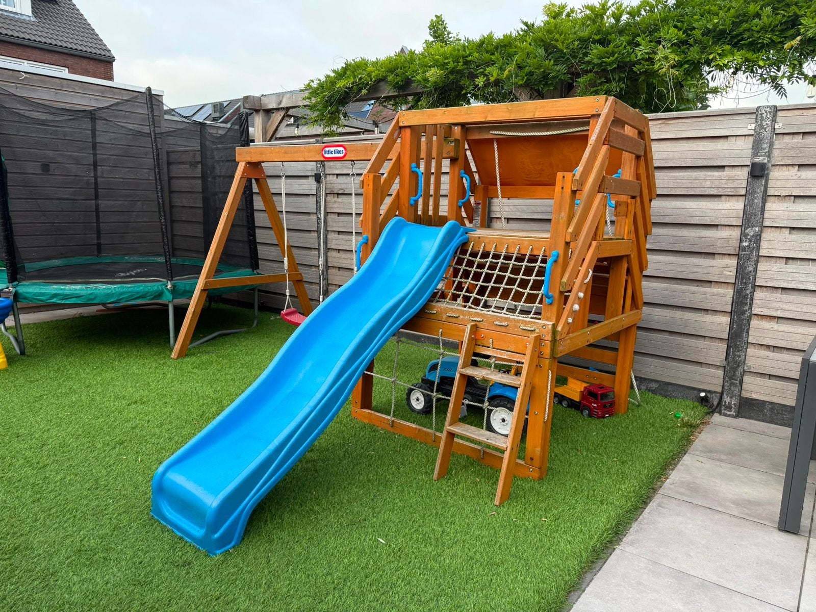 Little Tikes speeltoestel, Kinderen en Baby's, Speelgoed | Buiten | Speeltoestellen, Ophalen, Zo goed als nieuw