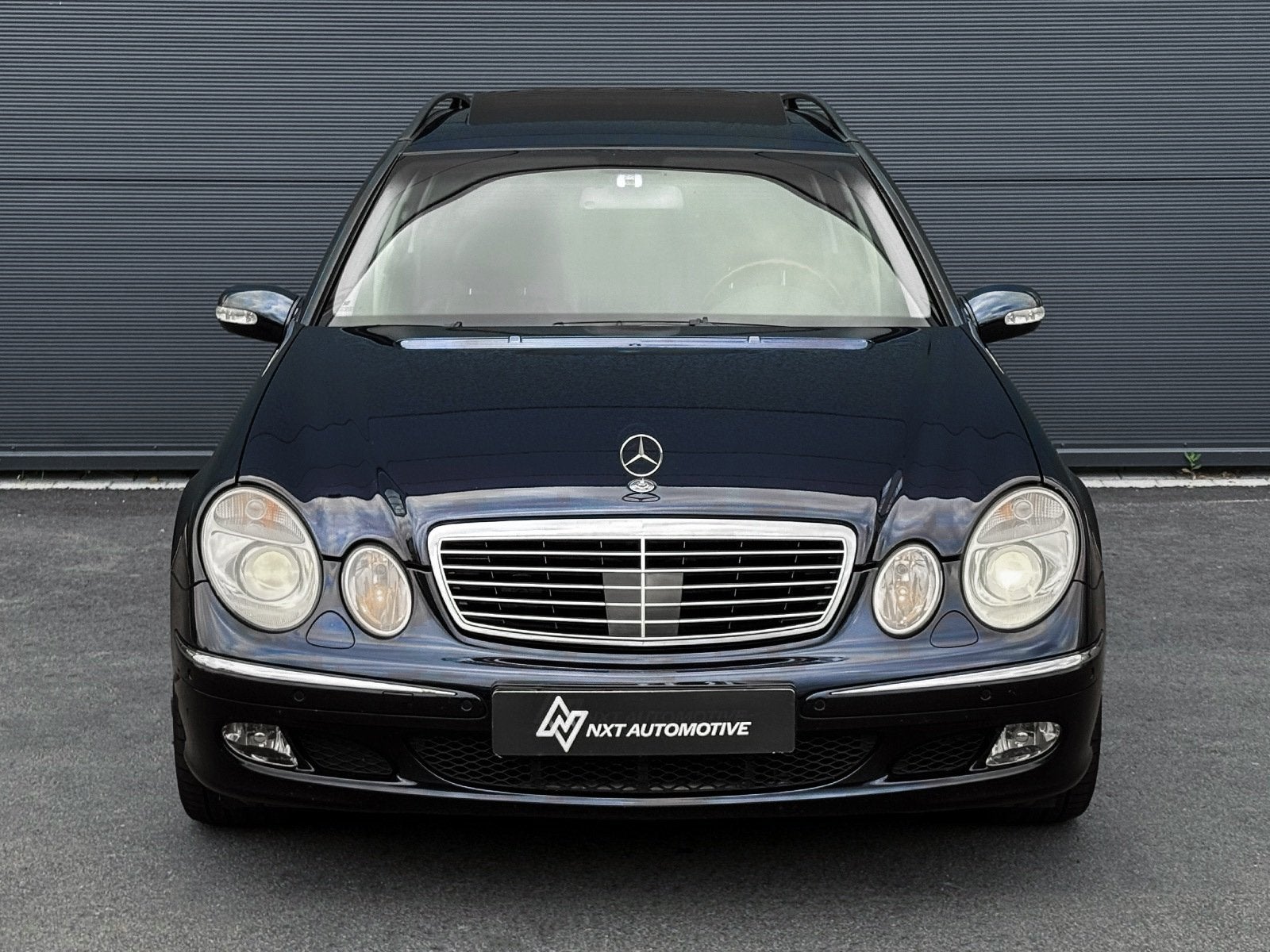 Mercedes-Benz E-klasse Combi 500 Elegance V8, Airmatic, Dist, Auto's, Achterwielaandrijving, Gebruikt, Blauw, Automatische klimaatregeling