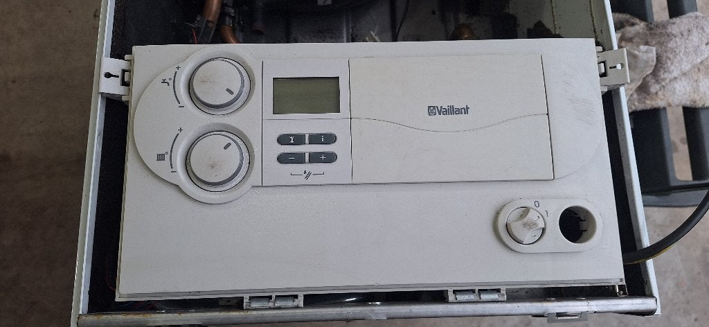 Vaillant HR Solide onderdelen, Doe-het-zelf en Verbouw, Verwarming en Radiatoren, 30 tot 80 cm, Gebruikt, Hoog rendement (Hr)