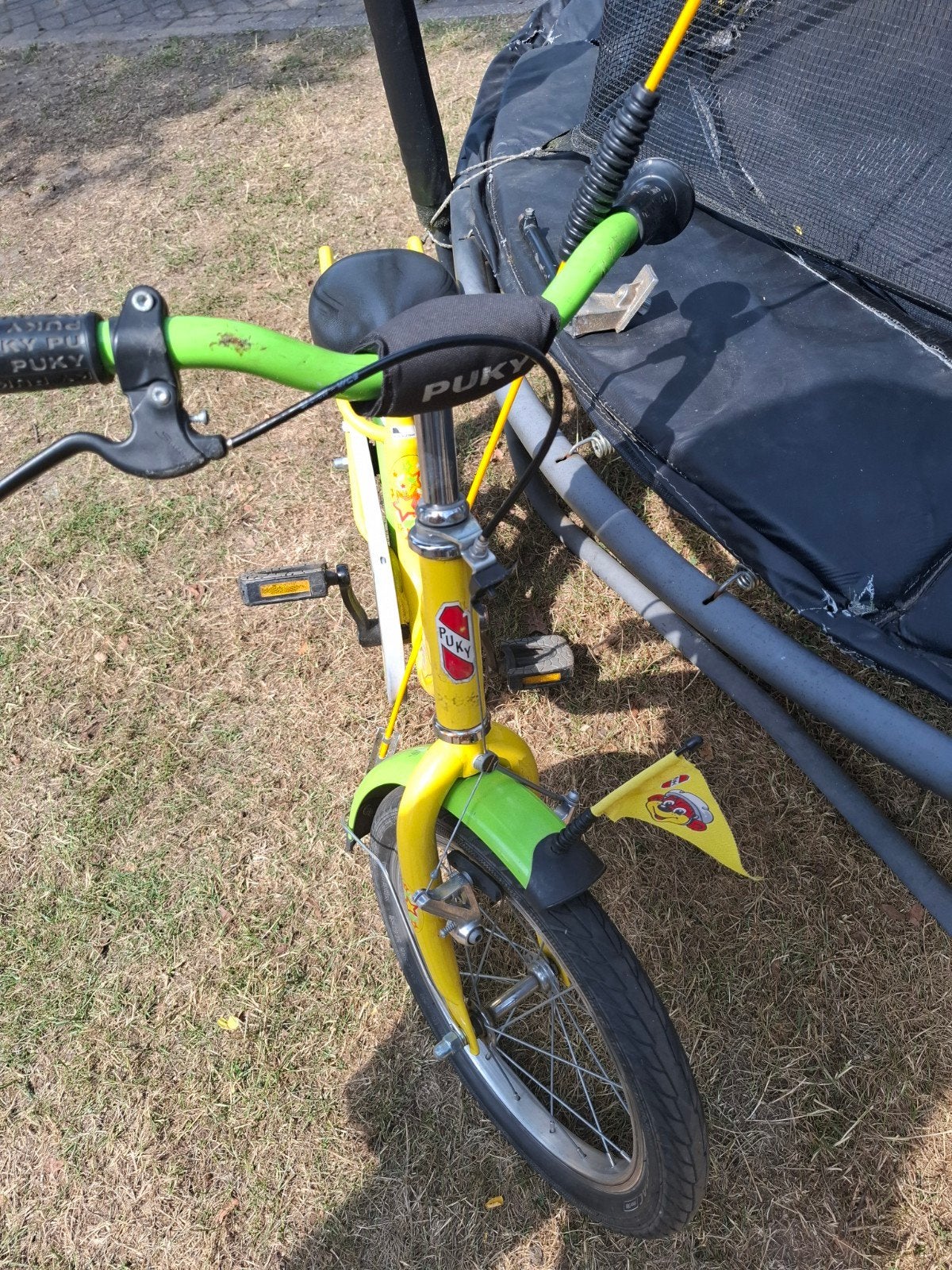 Puky Kinderfiets 16 inch met vlag - Camping Heldense Bossen, Ophalen