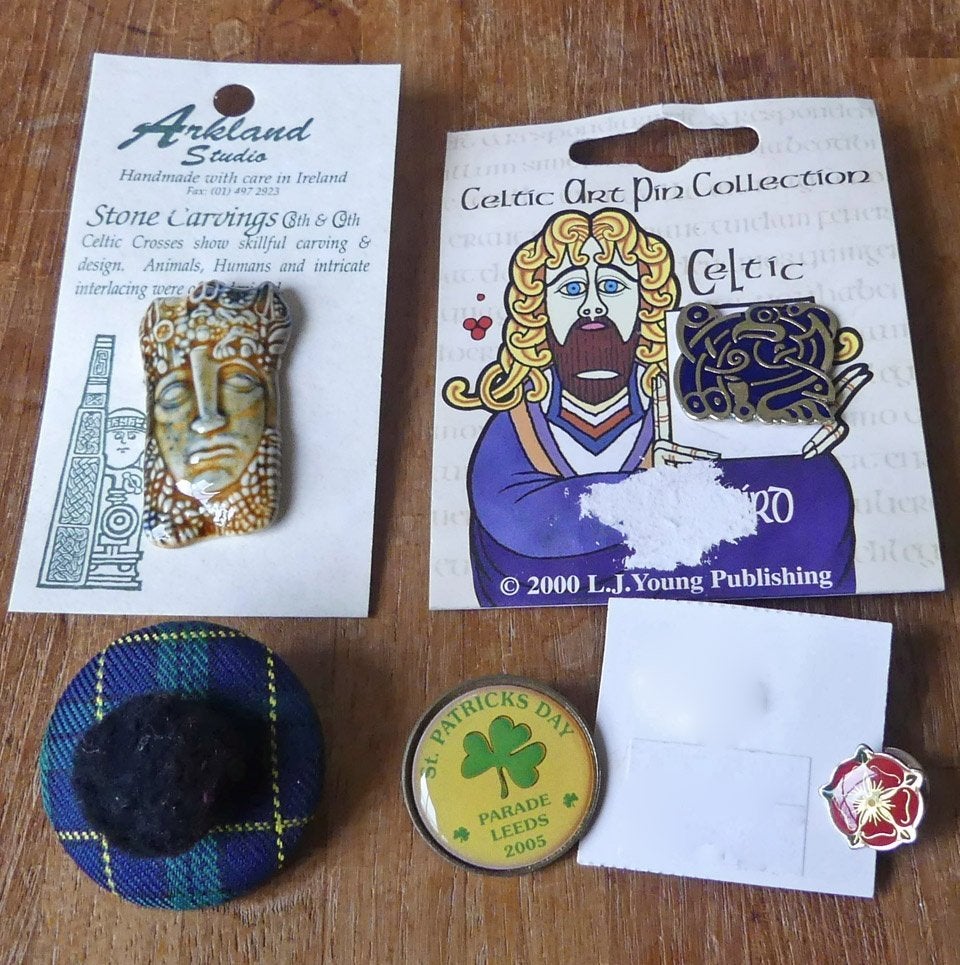Keltische pins Ierland broche Schotland Engeland 5x, Ophalen of Verzenden, Zo goed als nieuw, Stad of Land, Speldje of Pin