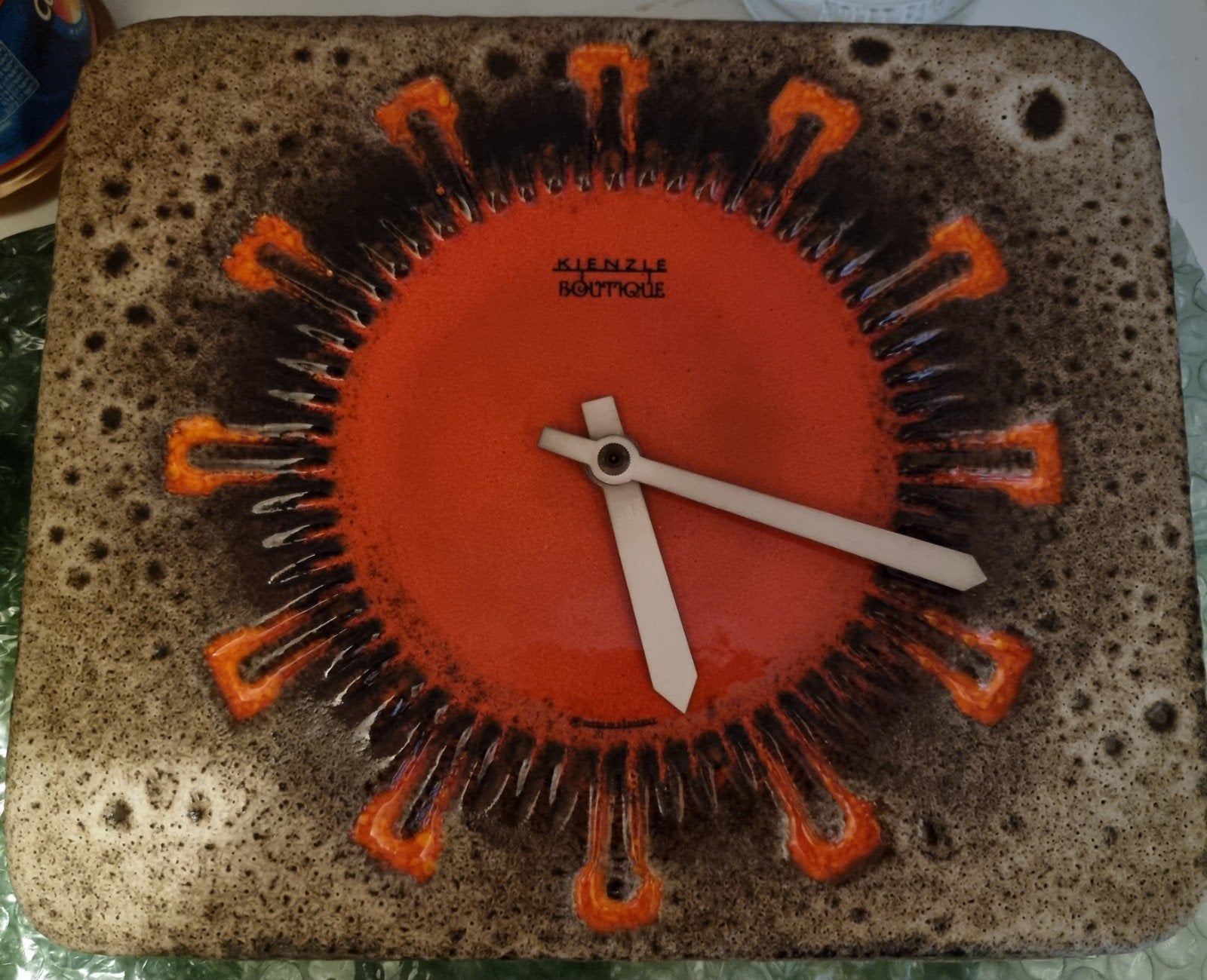 Vintage Kienzle Boutique Wandklok - Keramiek - Werkt perfect, Antiek en Kunst, Antiek | Klokken, Ophalen of Verzenden