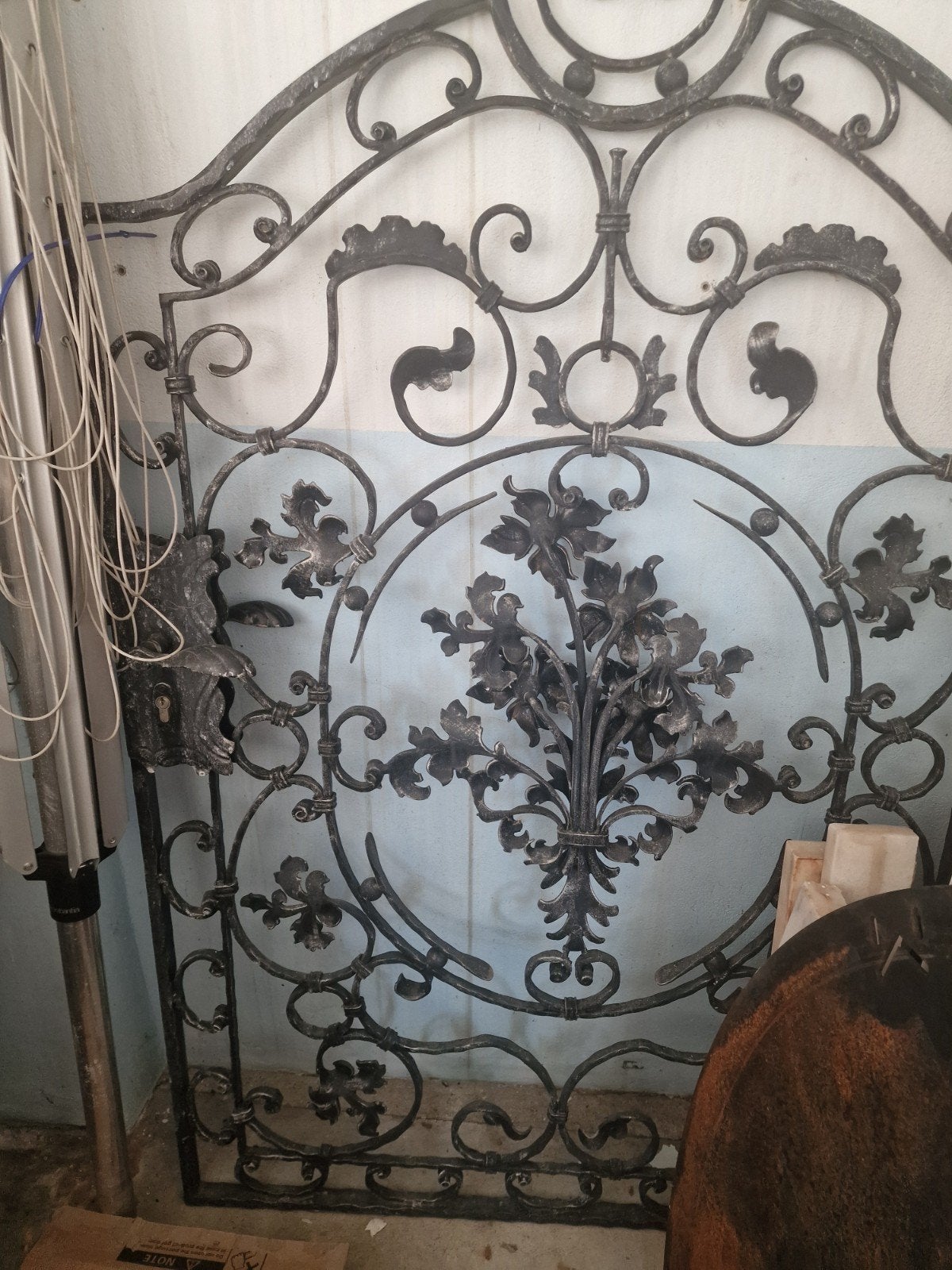 Ambachtelijke smeedijzeren deur/poort - Uniek handwerk, Ophalen, 100 tot 150 cm, Draaipoort, 150 tot 200 cm