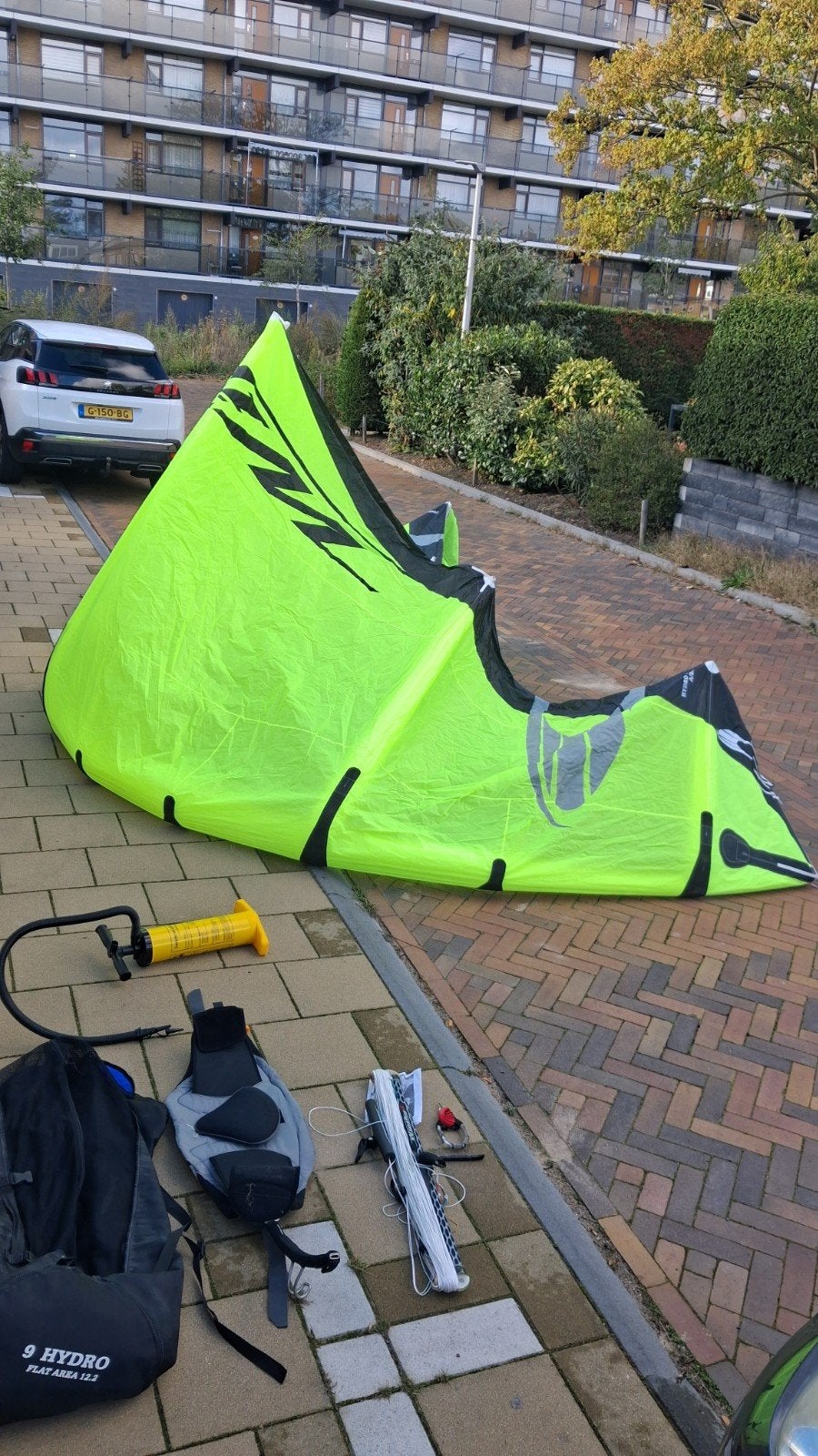 Wipika Hydro 9m kite set, bar+lijnen, pomp en trapeze, Watersport en Boten, Gebruikt, Kitesurf-set, 9 m², Geen board
