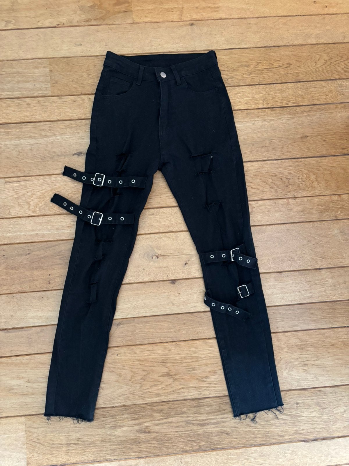 Zwarte Gothic Jeans/Broek Gespen & Ripped Details – Maat M, Kleding | Dames, Ophalen of Verzenden, Zo goed als nieuw, Zwart, Lang