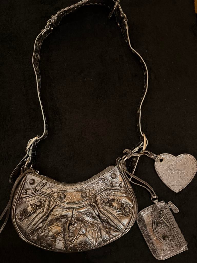Balenciaga le cagole xs tas zilver, Sieraden, Tassen en Uiterlijk, Tassen | Damestassen, Ophalen of Verzenden, Gebruikt, Grijs