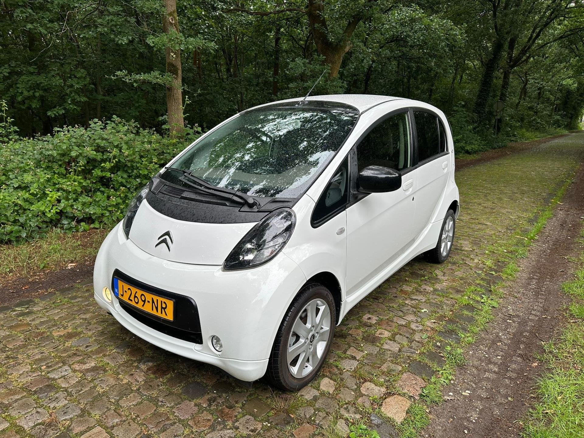 Citroen C-Zero 4-persoons 16 kWh 17218 km apk 05-2026, 150 km, 16 kWh, 4 stoelen, Wit
