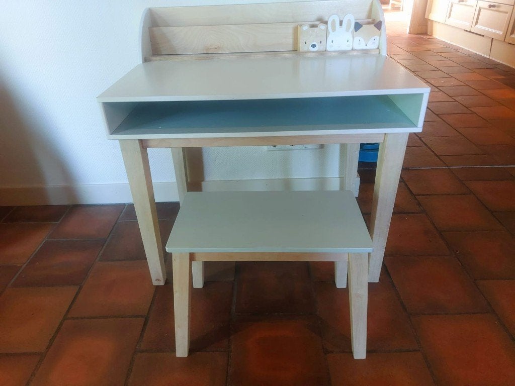 Kinderbureau en Stoel Tender Leaf Toys, Kinderen en Baby's, Ophalen, Gebruikt, Tafel(s) en Stoel(en)