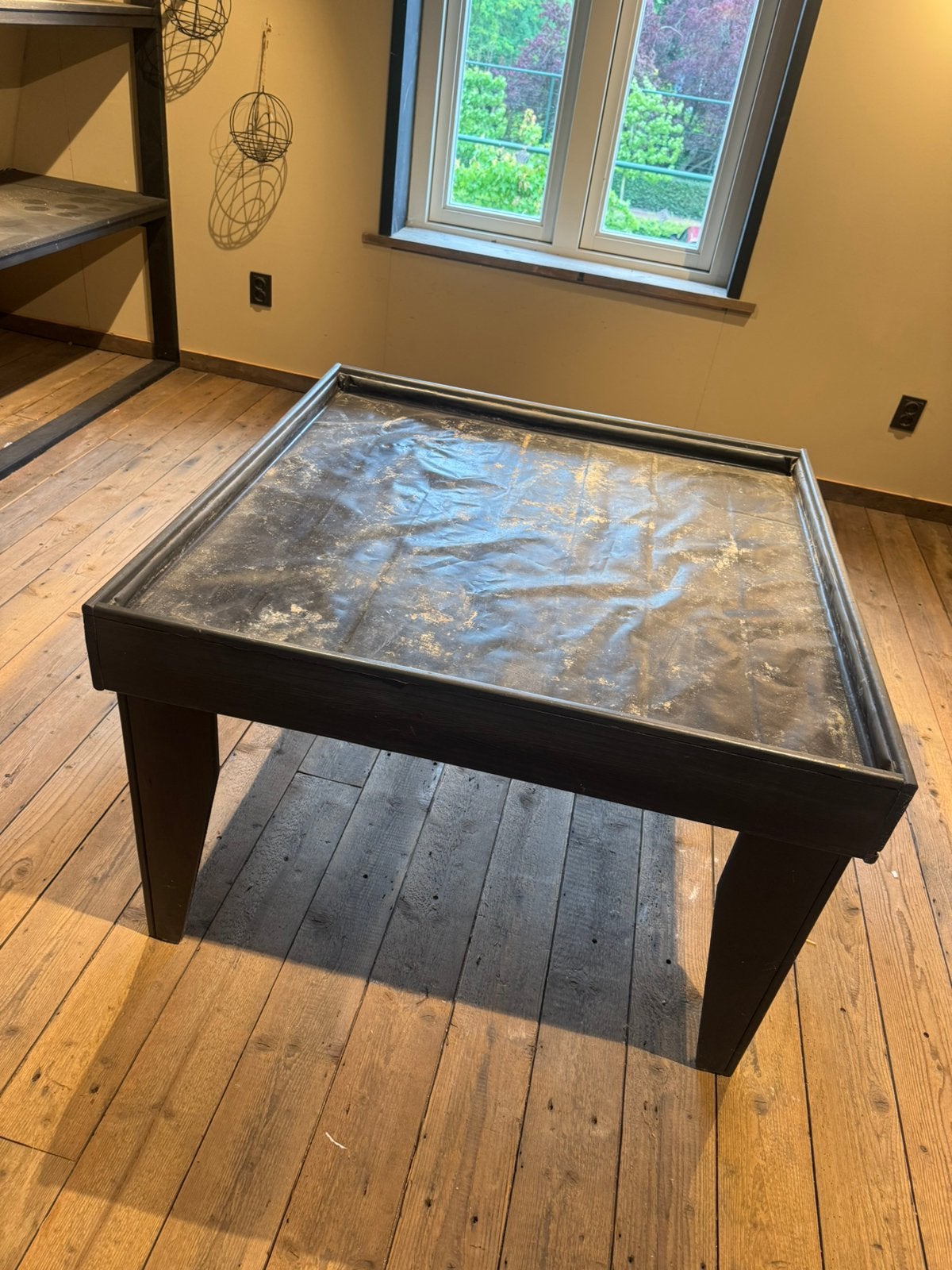 Houten displaytafel / presentatietafel – 100 x 100 x 66 cm, Ophalen, Zo goed als nieuw