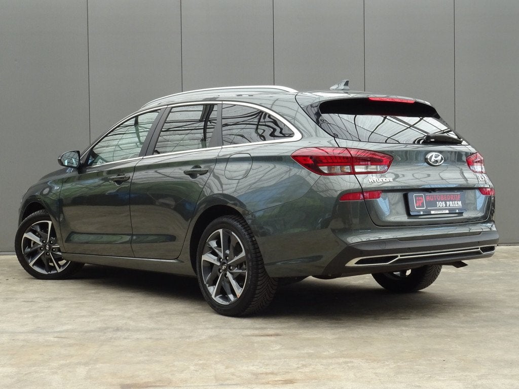 Hyundai i30 Wagon 1.5 T-GDi MHEV Premium * 161 PK * LUXE UIT, Auto's, Hyundai, Stof, Gebruikt, Euro 6, 4 cilinders