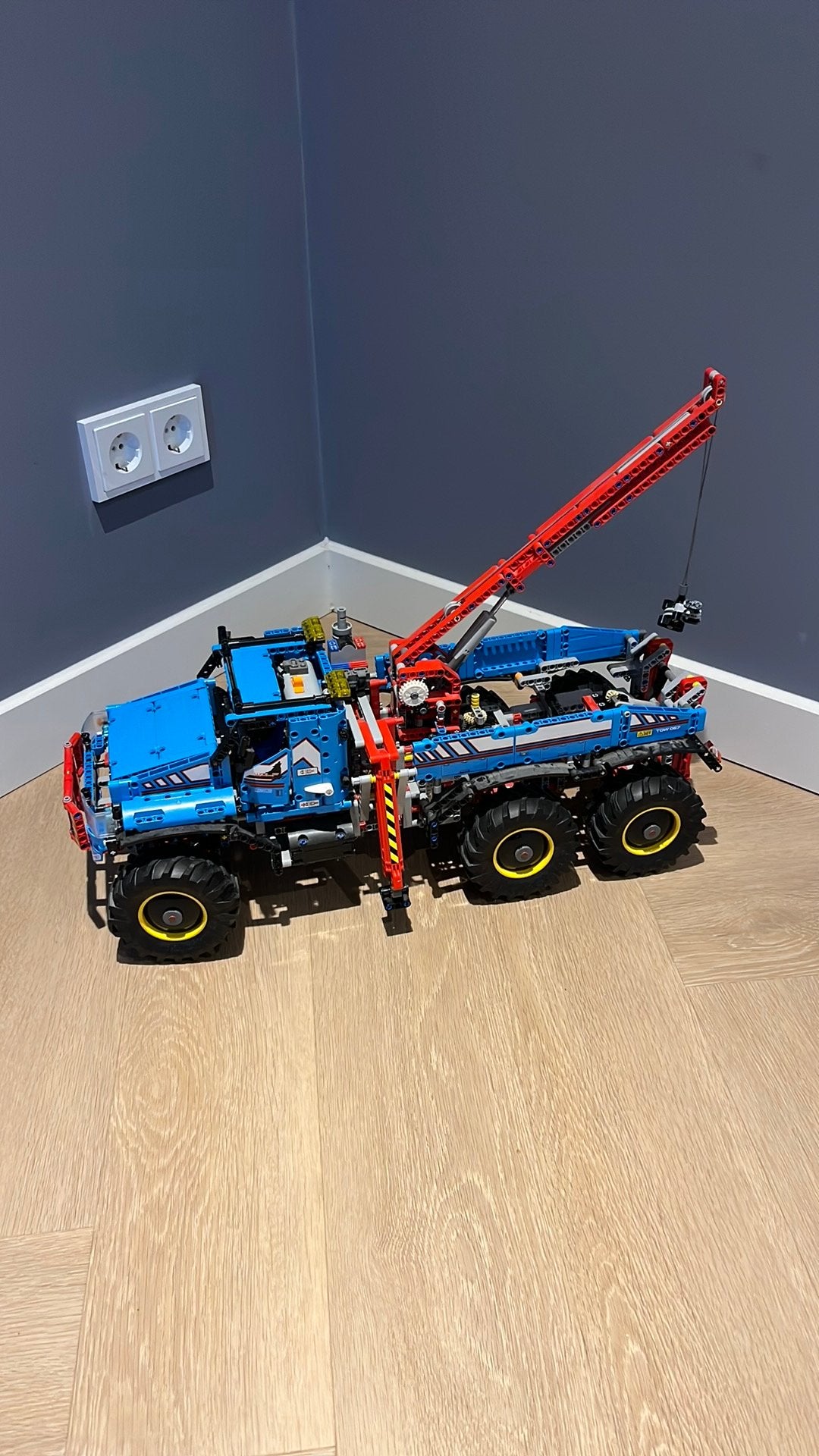 Lego technic 42070 6x6 all terrain tow truck, Ophalen, Zo goed als nieuw, Complete set, Lego