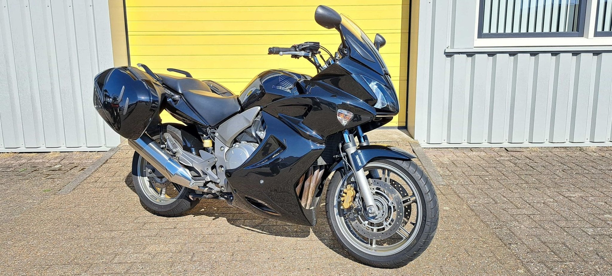 HONDA CBF 1000 A (bj 2010), HONDA, 4 cilinders, Motorrijbewijs A, Bedrijf
